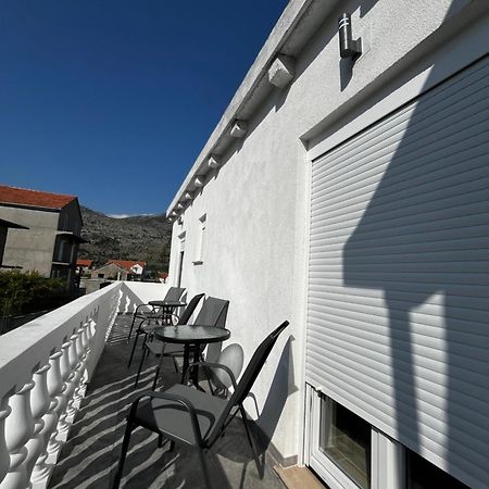Twin Apartments Ivanica Exterior photo